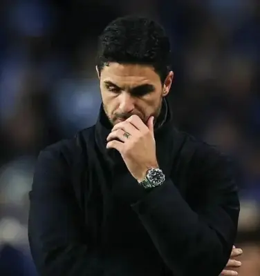 Arsenal Dominant as MC Struggle to Keep Up